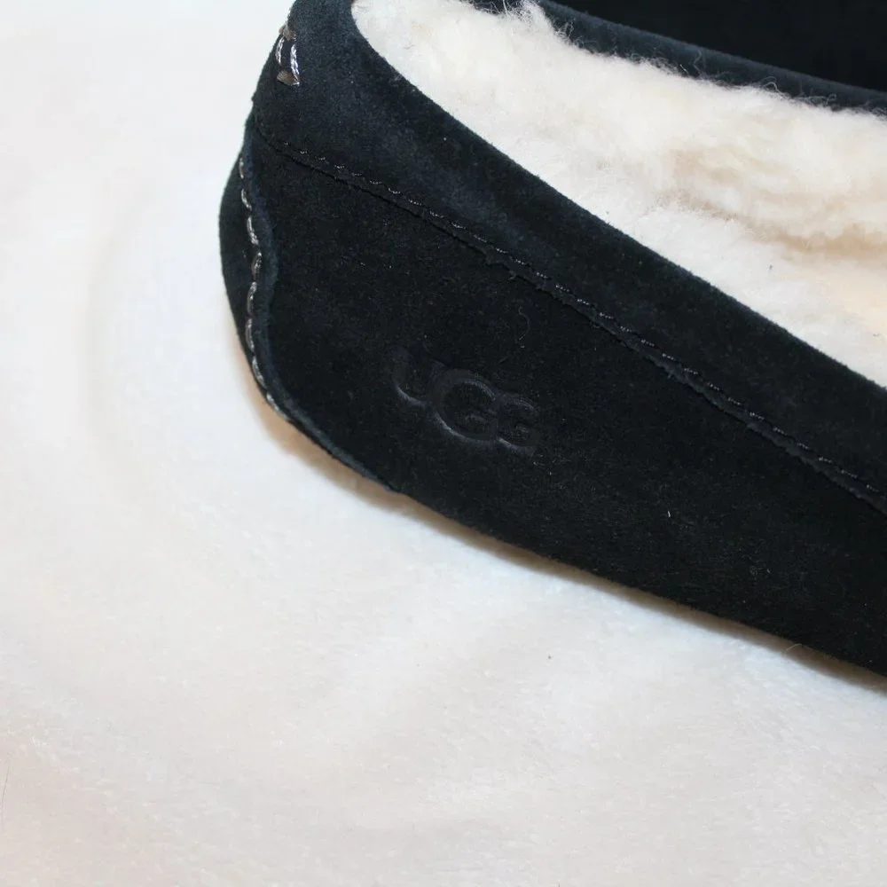 NEW UGG WOMEN'S ANSLEY SUEDE SHEARLING‎ LINED MOCCASSIN SLIPPERS BLACK - Picture 4 of 6